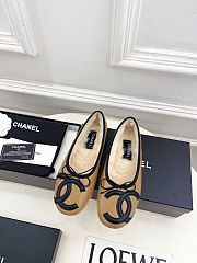 Chanel ballet flats with a black CC logo and bow  - 3