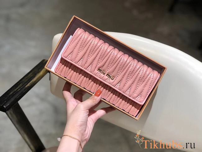 Miu Miu matelassé leather long wallet 19x10.5x3.5 cm - 1
