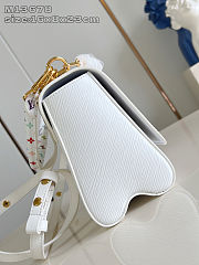  Louis Vuitton x Takashi Murakami Twist MM Slim bag in Epi leather with gold-tone hardware 16x8x23 cm - 5