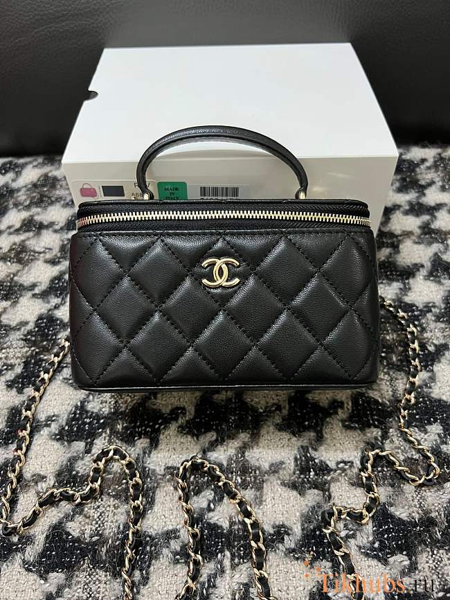 Chanel Mini Vanity with Chain in black quilted leather 17x9.5x8 cm - 1