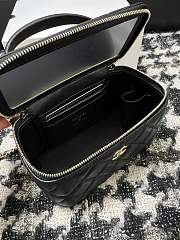Chanel Mini Vanity with Chain in black quilted leather 17x9.5x8 cm - 6