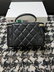 Chanel Mini Vanity with Chain in black quilted leather 17x9.5x8 cm - 3