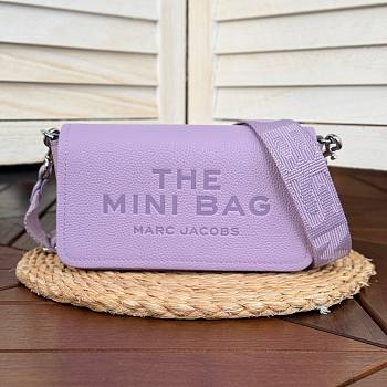 Marc Jacobs The Mini Crossbody Bag in Leather 20 cm