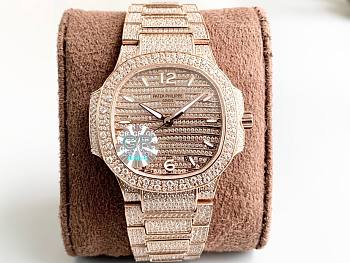 Patek Philippe Nautilus Watch 7118/1450R-001 Full Diamond 35.2mm