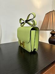 Hermès Constance 18 Jaune Bourgeon in Chevre Mysore, silver hardware  - 6