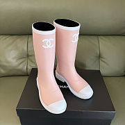 Chanel rubber rain boots in a light pink - 1