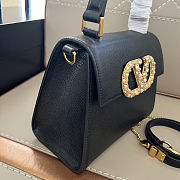 Valentino Garavani VSLING top handle bag in black  22x17x9 cm - 4