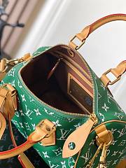 Louis Vuitton Calfskin Monogram Speedy P9 Bandouliere 25 in green M24423 25x15x15 cm - 2