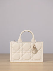 Dior Book Tote Off-white Macrocannage Calfskin 21.5x13x7.5 - 5