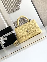 Chanel Coco flap bag with top handle, yellow 24cm - 1