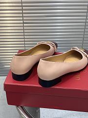 Valentino Valet Du Roi Ballet Flats in rose - 4