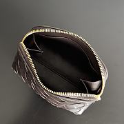  Bottega Veneta intrecciato leather cosmetic pouch in a dark brown color 16.5*10.5*9 cm - 6