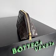  Bottega Veneta intrecciato leather cosmetic pouch in a dark brown color 16.5*10.5*9 cm - 5