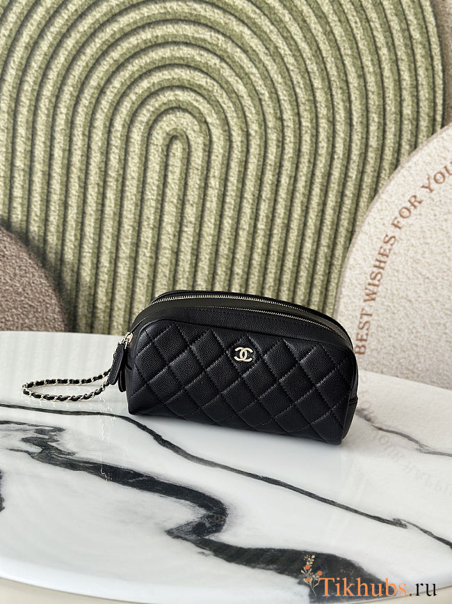 Chanel  Caviar Quilted Toiletry Case With Chain Black 18*9*9 cm - 1