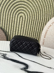 Chanel  Caviar Quilted Toiletry Case With Chain Black 18*9*9 cm - 4