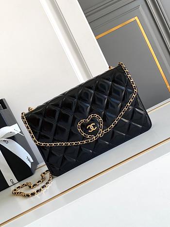Chanel 24A black quilted patent chain around heart flap bag 15*24.5*4cm