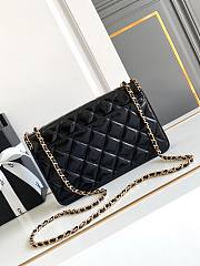 Chanel 24A black quilted patent chain around heart flap bag 15*24.5*4cm - 4