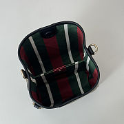 Gucci GG Emblem small bucket bag in beige and dark brown 20.5X18X11.5cm - 6