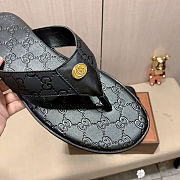 Gucci Interlocking G thong sandals in black - 5