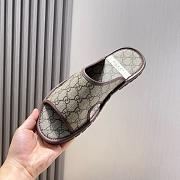  Gucci GG canvas slide sandals in beige - 5