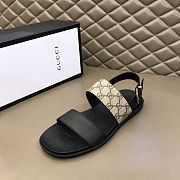 Gucci sandals with a black leather and GG canvas strap - 3