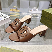 Gucci Women's slide sandal with Interlocking G in brown heel 6 cm - 1