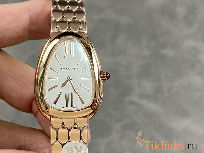 Bvlgari Serpenti Seduttori watch, likely in 18 kt rose gold with a white opaline dial.  - 1