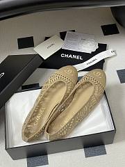 Chanel embroidered cotton ballet flats in beige - 6