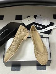 Chanel embroidered cotton ballet flats in beige - 5