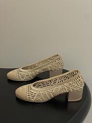 Chanel raffia woven block heel shoes in a beige color heel 5 cm - 1
