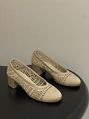 Chanel raffia woven block heel shoes in a beige color heel 5 cm - 3