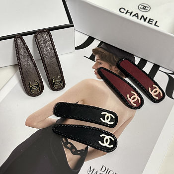 Chanel Hairclip brown