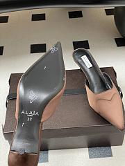 Alaïa Le Coeur 55 satin mules in brown - 4