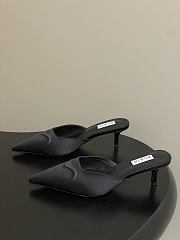 Alaïa Le Cœur 3D 55 mules in black satin - 1