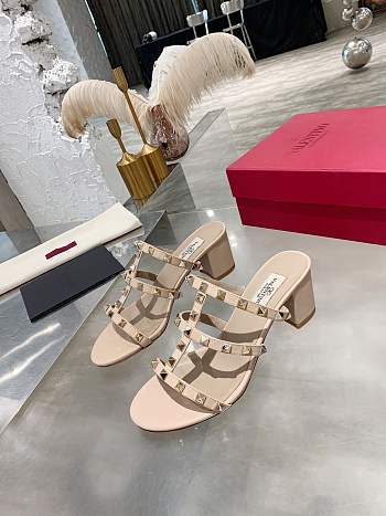  Valentino Beige Leather Rockstud Ankle Strap 60 mm