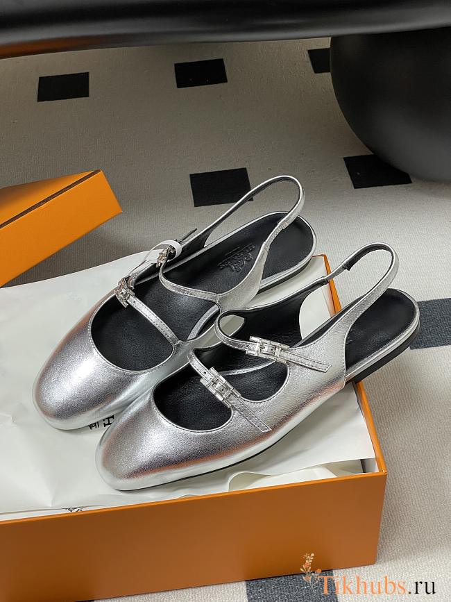 Hermes Mila slingback ballet flats in a metallic finish goatskin - 1