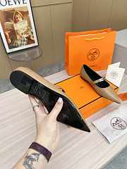 Hermès Kelly ballet flats in calfskin leather in light brown color - 5