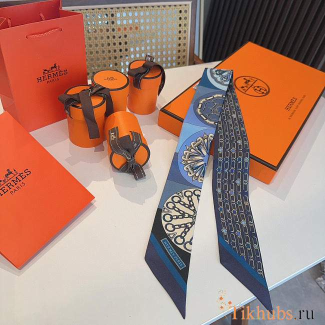 Hermès silk Twilly scarf in blue tones - 1