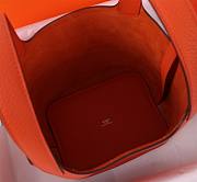 Hermès Picotin Lock 18 bag in orange Clemence leather  - 5