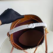 Burberry Small Check Coated Canvas Bucket Bag with a signature TB monogram plaque 16 x 26 x 26cm - 5