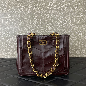 Valentino Garavani Laseine Small Shopping Bag in Chevron-Patterned Leather in burgundy color 26.5 x 22 x 10 cm