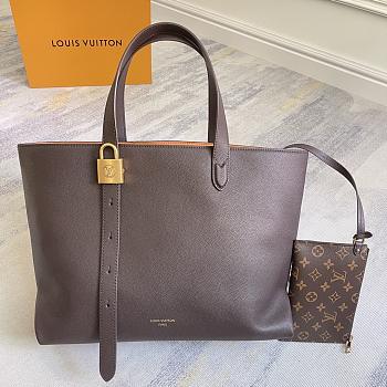  Louis Vuitton Low Key Cabas MM tote bag  47 x 30 x 14 cm