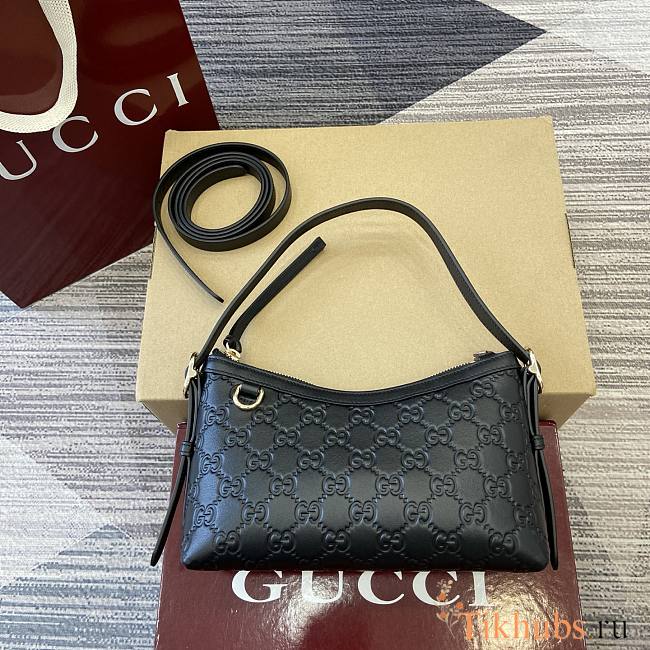  Gucci GG Emblem embossed black leather small shoulder bag in black color 22×14×8cm - 1