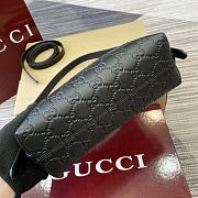  Gucci GG Emblem embossed black leather small shoulder bag in black color 22×14×8cm - 3