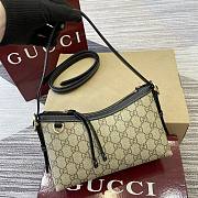 Gucci GG Emblem medium shoulder bag in the coated-canvas 22x14x8cm  - 2