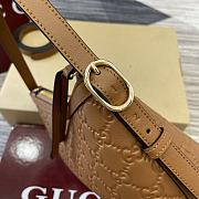 Gucci GG Emblem embossed leather small shoulder bag in brown color 22×14×8cm - 3