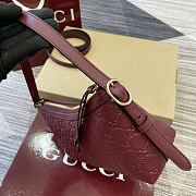 Gucci GG Emblem embossed leather small shoulder bag in red color 22×14×8cm - 5