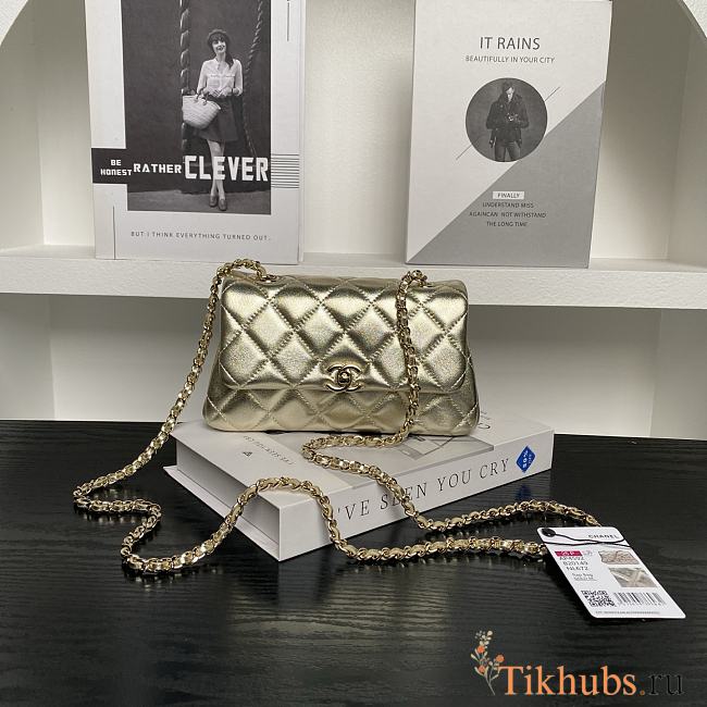 Chanel mini flap bag in gold metallic leather 11×20×5.5cm - 1