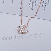 Van Cleef & Arpels necklace with a white butterfly pendant - 6