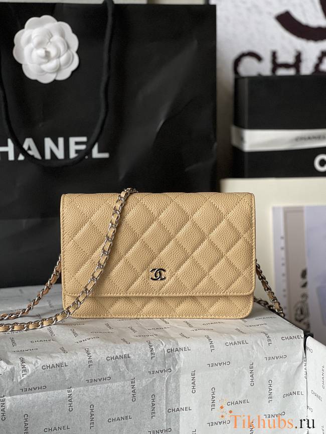 Chanel Classic Quilted Wallet on Chain in beige caviar leather 19x12.5x3cm - 1